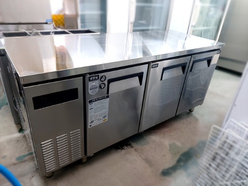 에버젠 간냉테이블냉장고(1800/디지털)